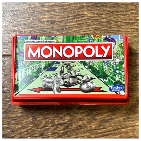 Worlds Smallest Monopoly - Picture 2 of 7